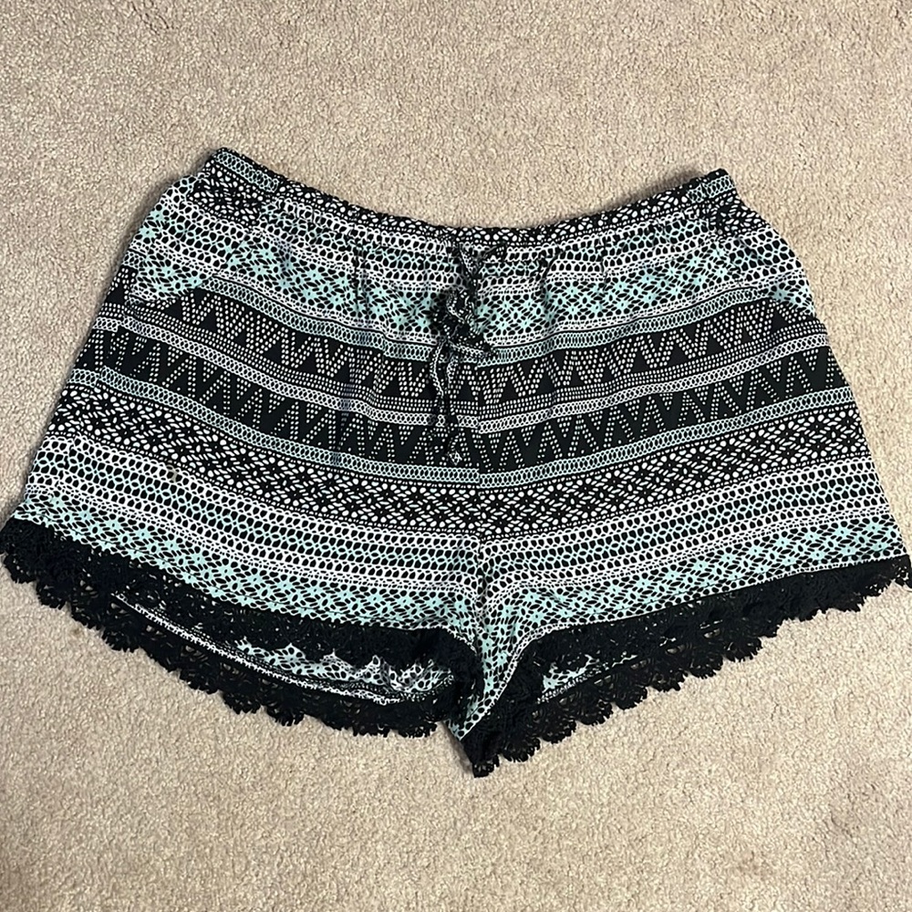 Shorts Size M